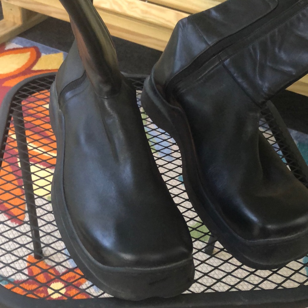 Black vintage mens zipper on both sides  retro boot